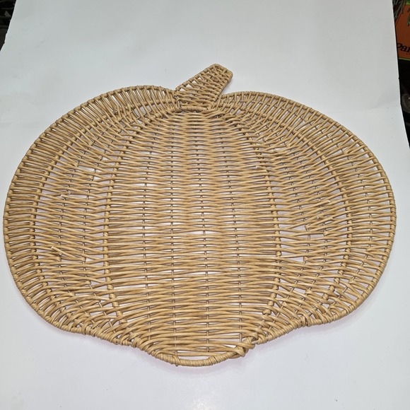 Wicker Flat Pumpkin Serving Board Or Wall Decor 17L X 16Tall - Picture 2 of 2
